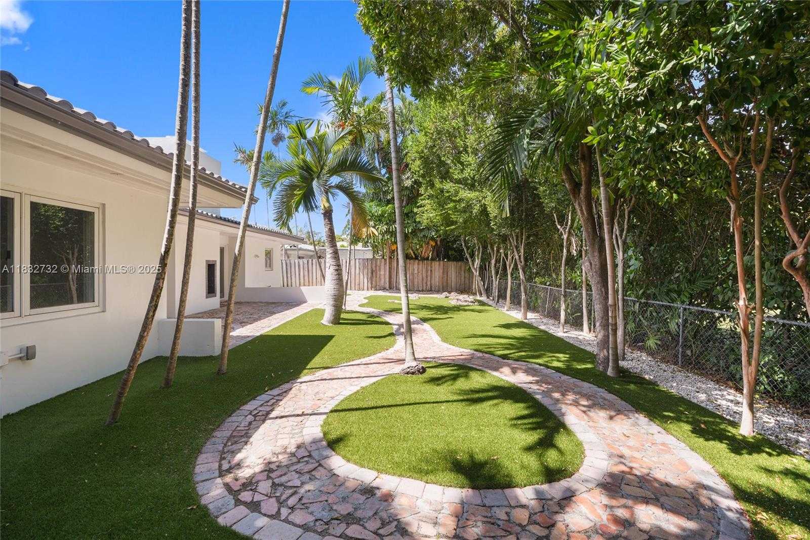 Small Image of 1221 NORTH EAST 87TH ST, Miami Number 21