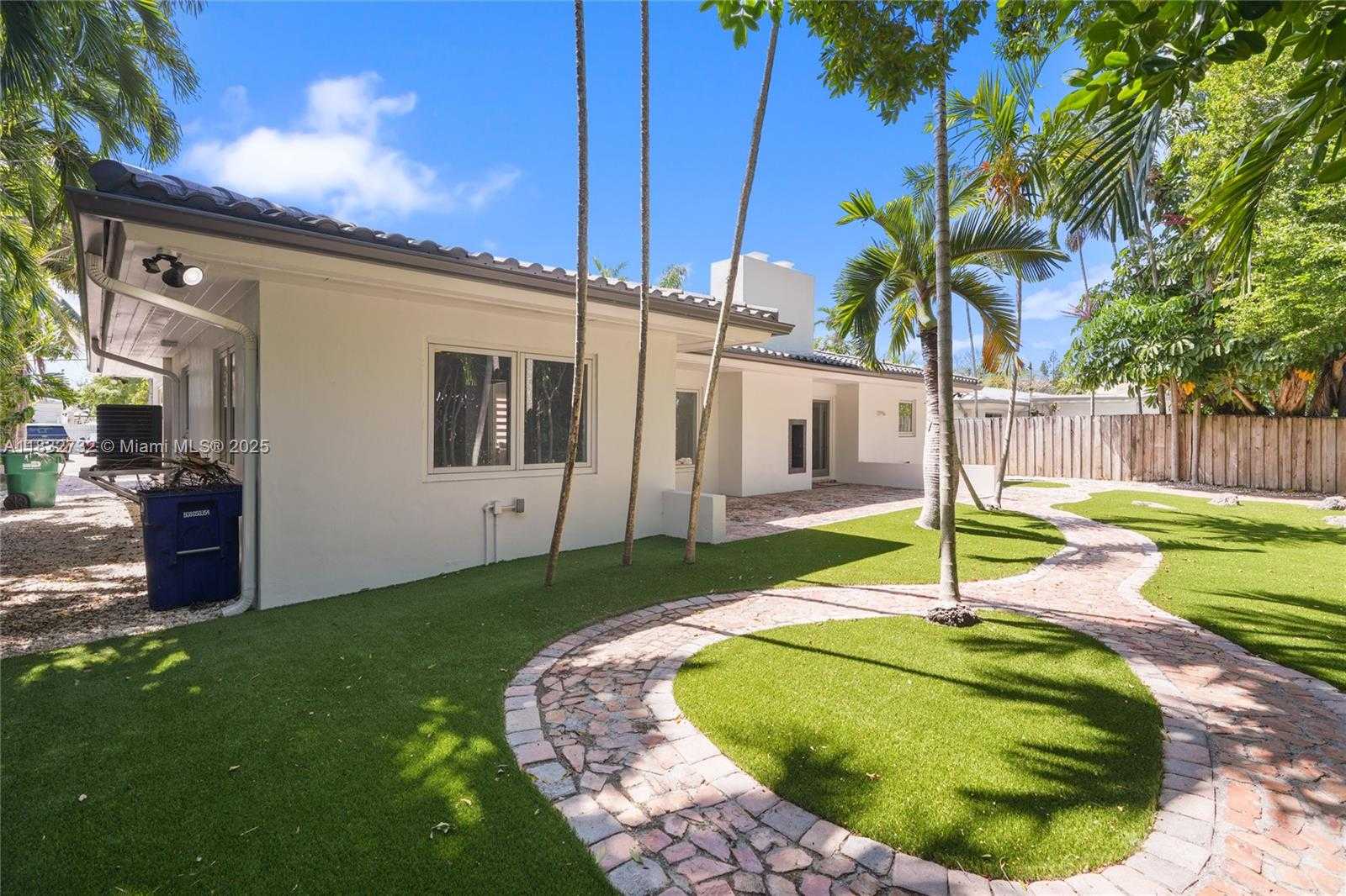 Small Image of 1221 NORTH EAST 87TH ST, Miami Number 27
