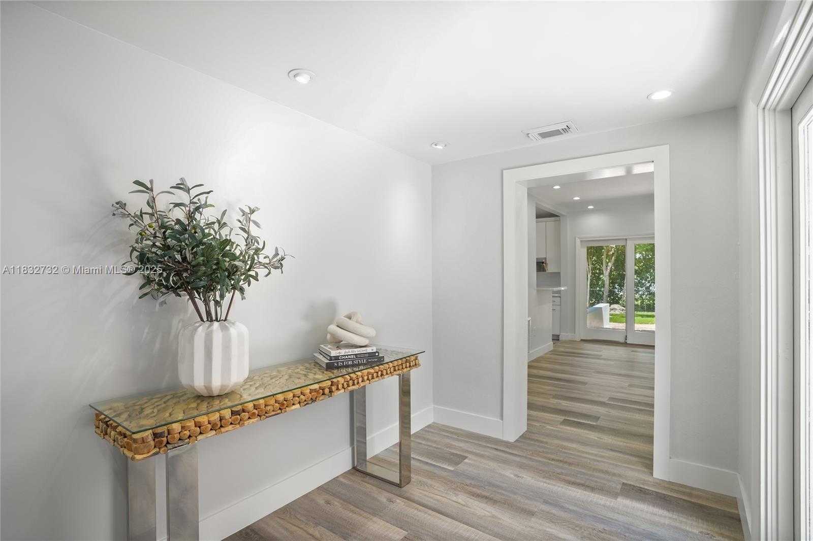 Small Image of 1221 NORTH EAST 87TH ST, Miami Number 37