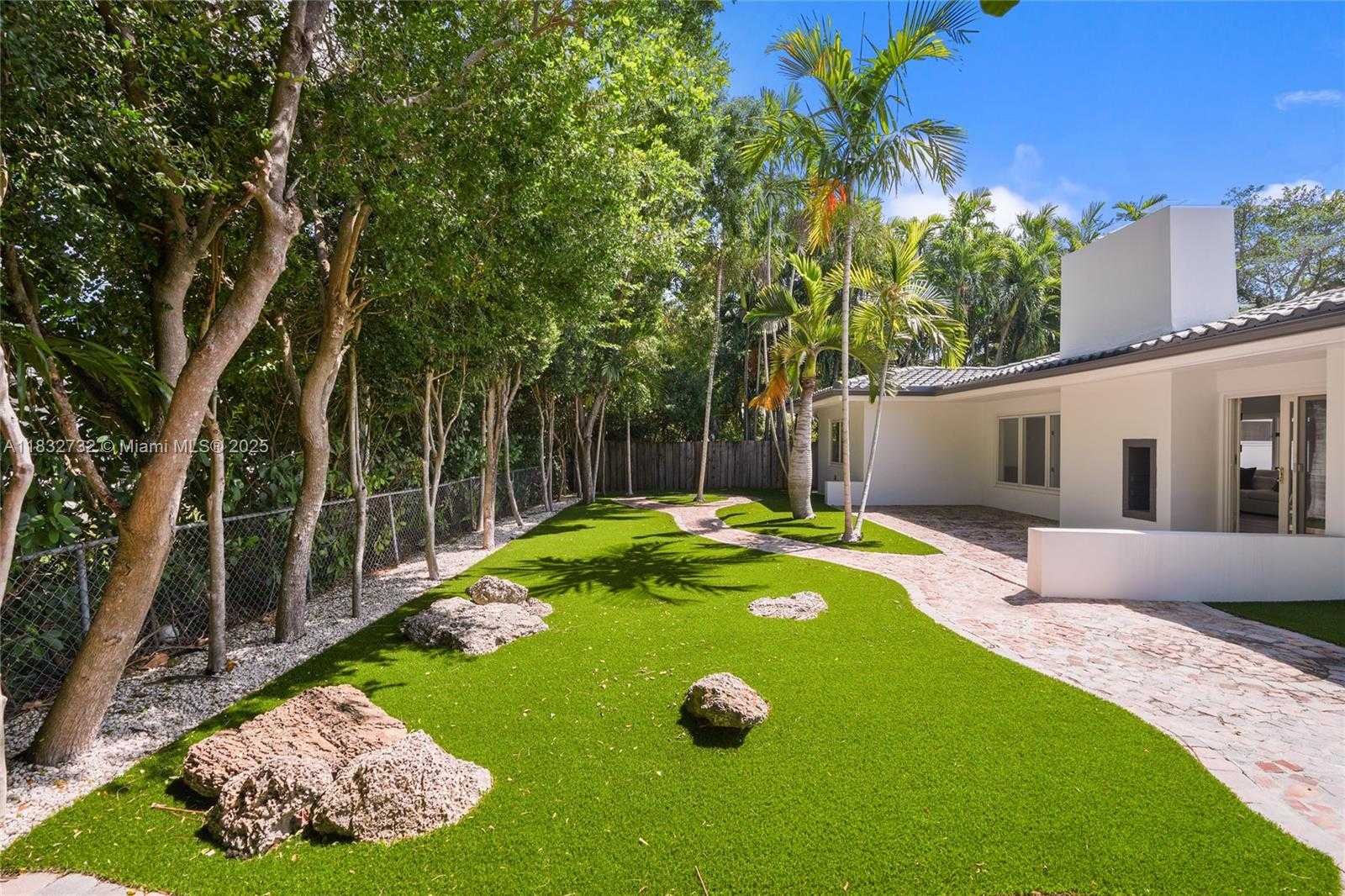 Small Image of 1221 NORTH EAST 87TH ST, Miami Number 4