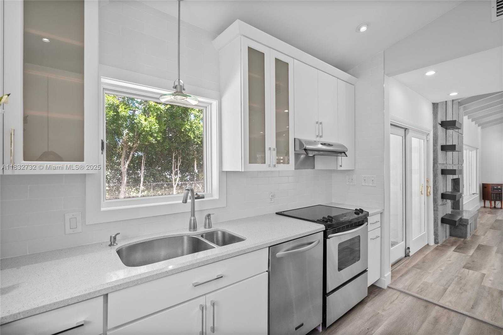 Small Image of 1221 NORTH EAST 87TH ST, Miami Number 43