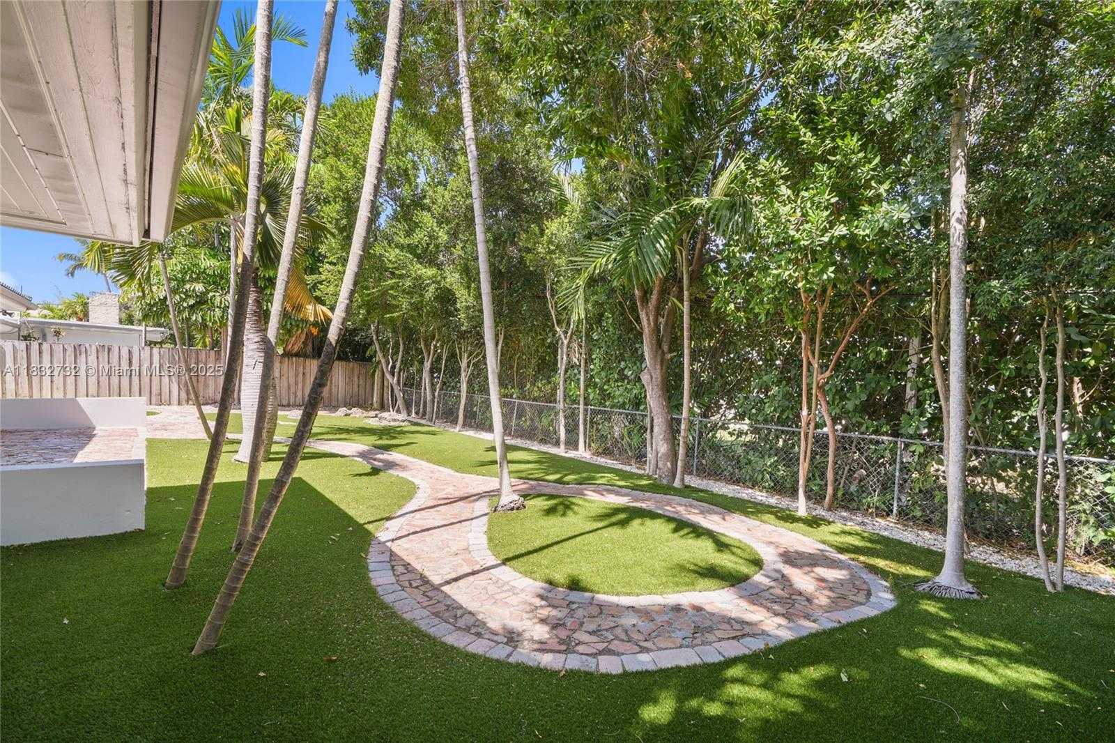 Small Image of 1221 NORTH EAST 87TH ST, Miami Number 6
