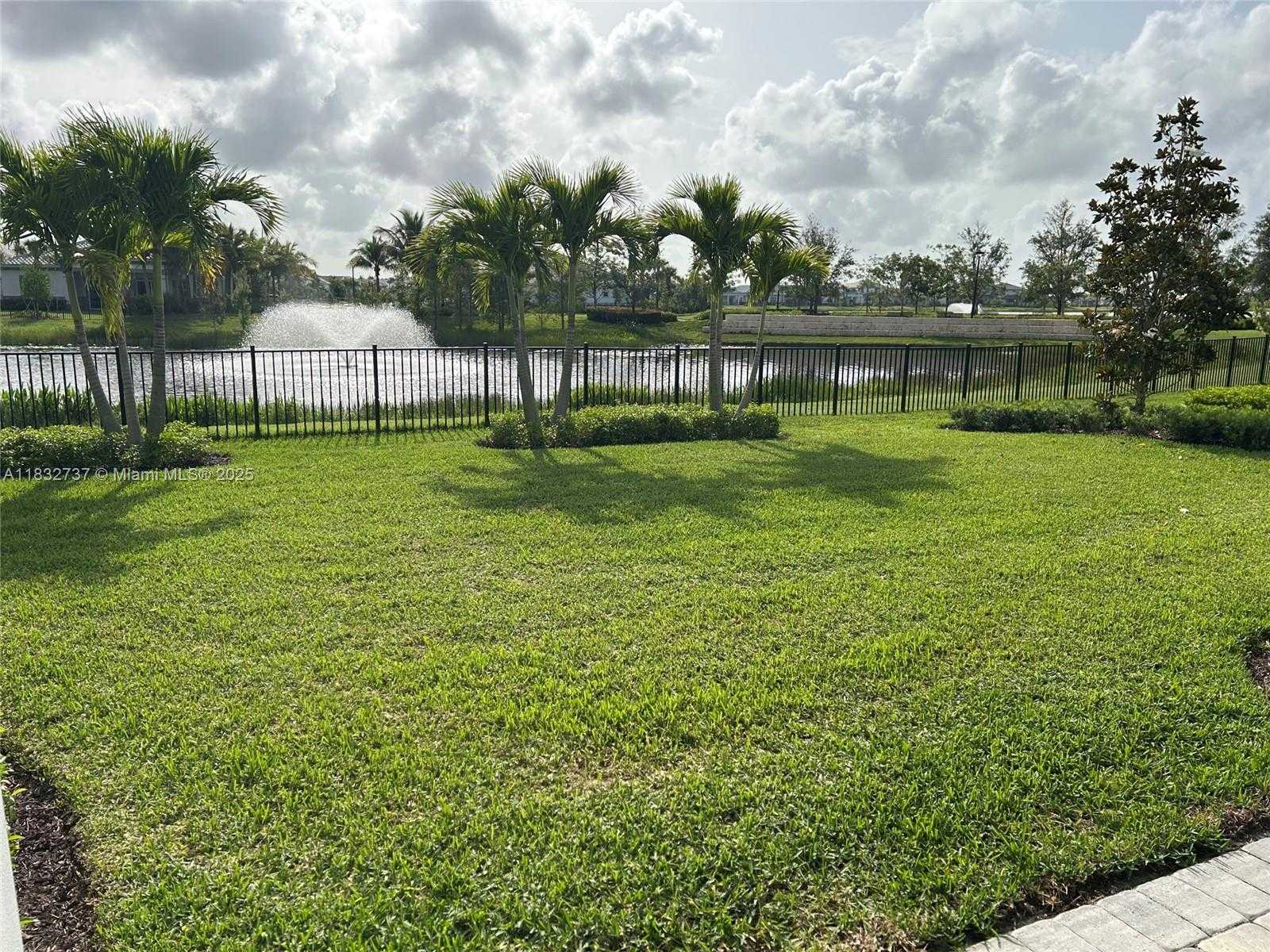 Small Image of 10904 STELLAR CIR, Palm Beach Gardens Number 6
