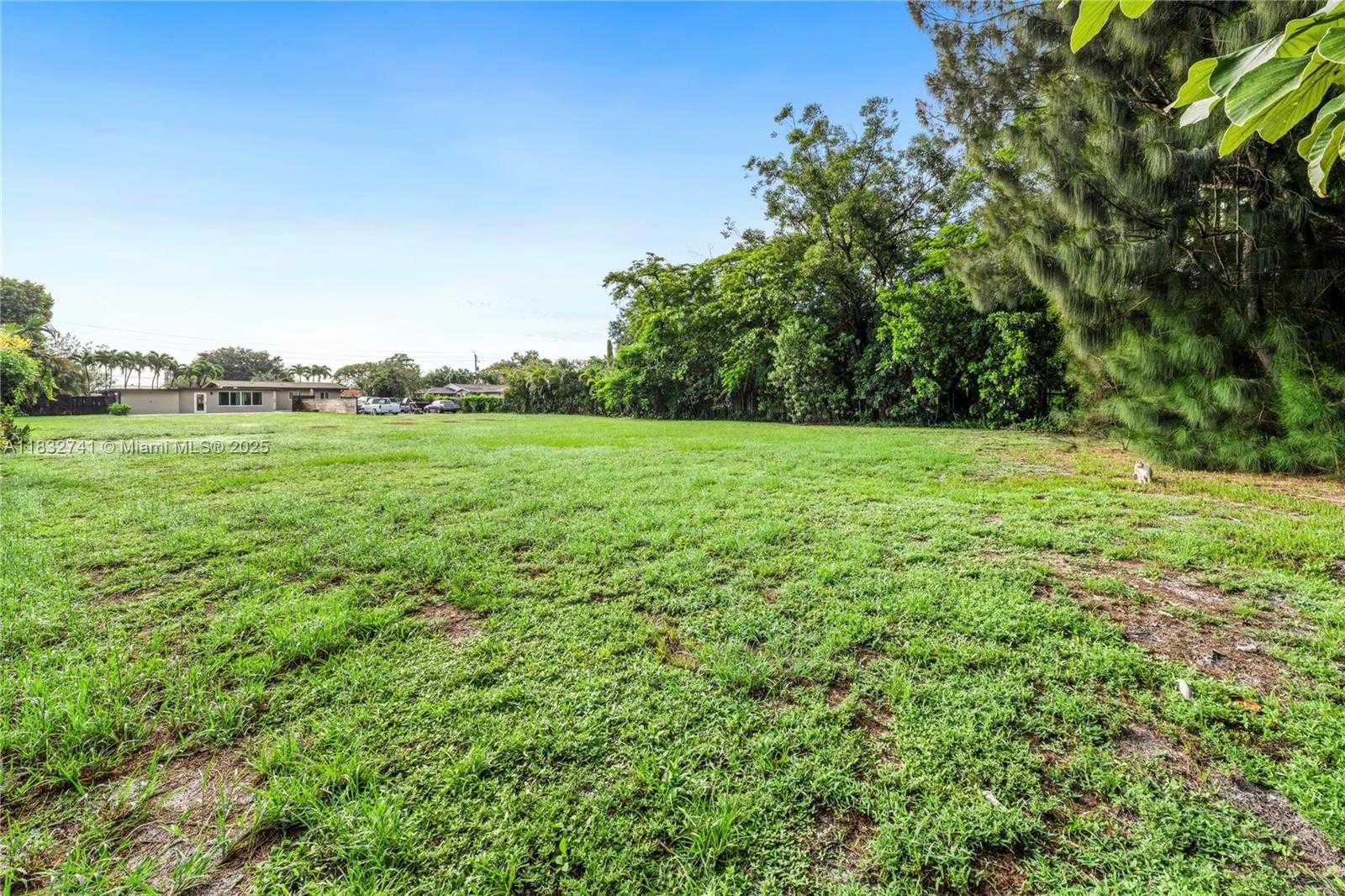 Small Image of 217 EAST ACRE DR, Plantation Number 31