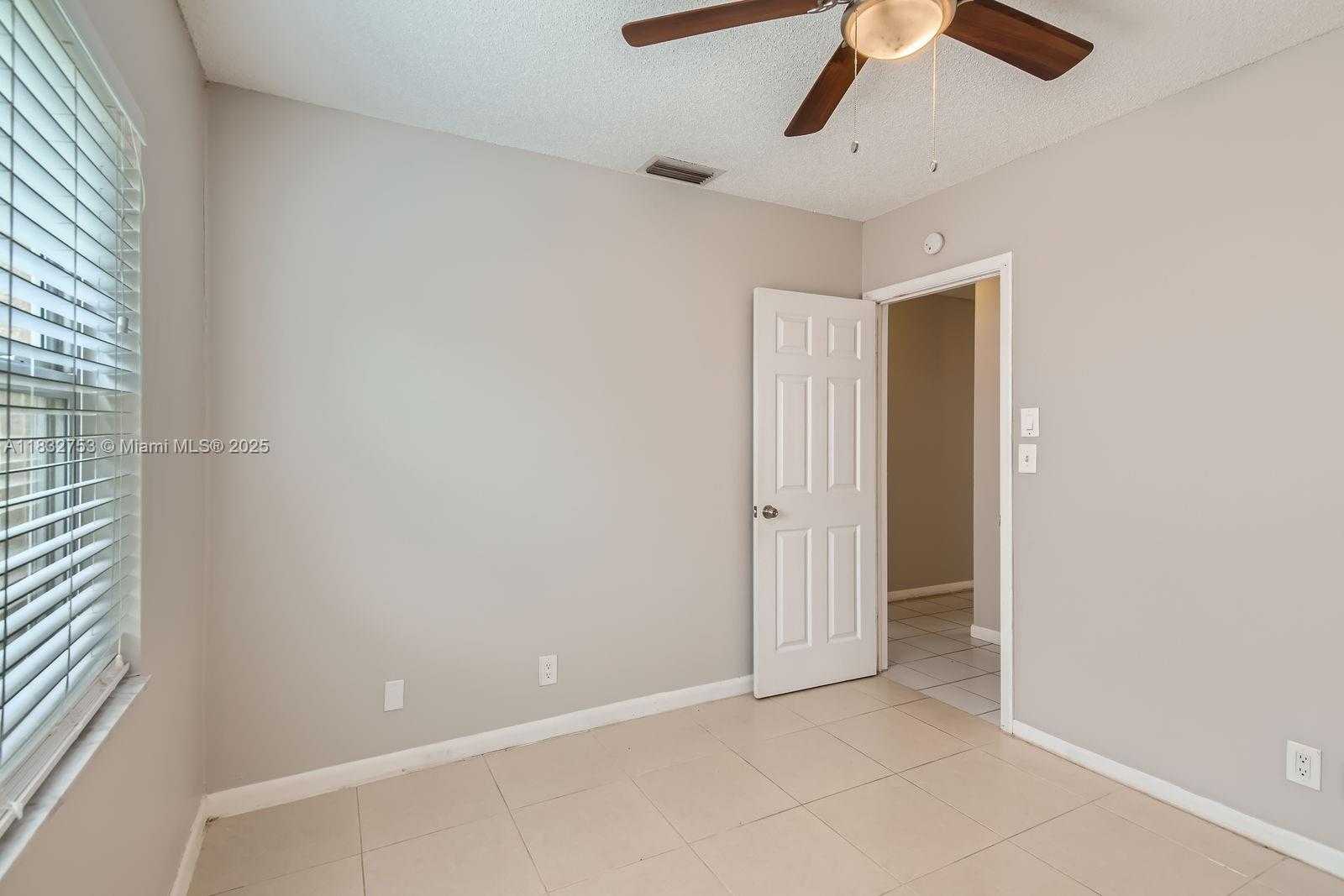 Small Image of 11035 NORTH WEST 27TH ST, Sunrise Number 22
