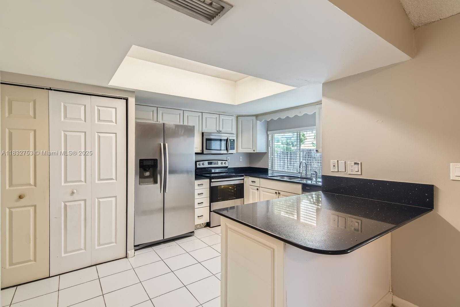 Small Image of 11035 NORTH WEST 27TH ST, Sunrise Number 7