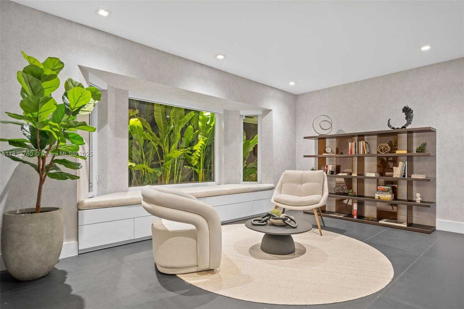 Small Image of 4800 BAY POINT RD, Miami Number 67
