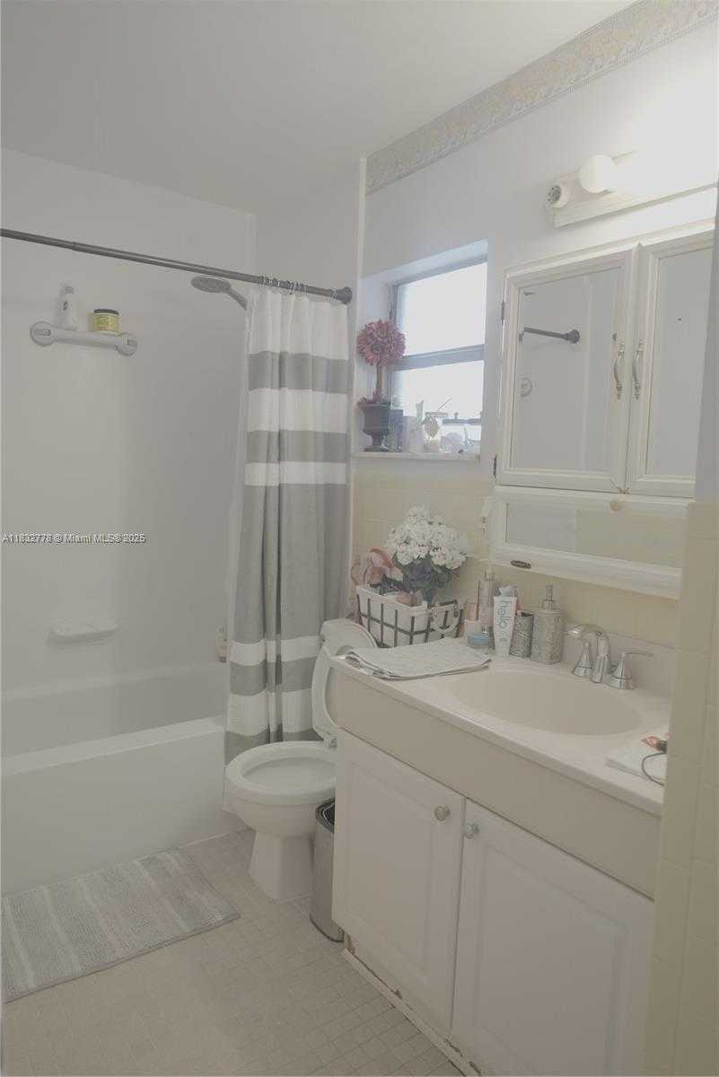 Small Image of 132 80TH AVE, Margate Number 7
