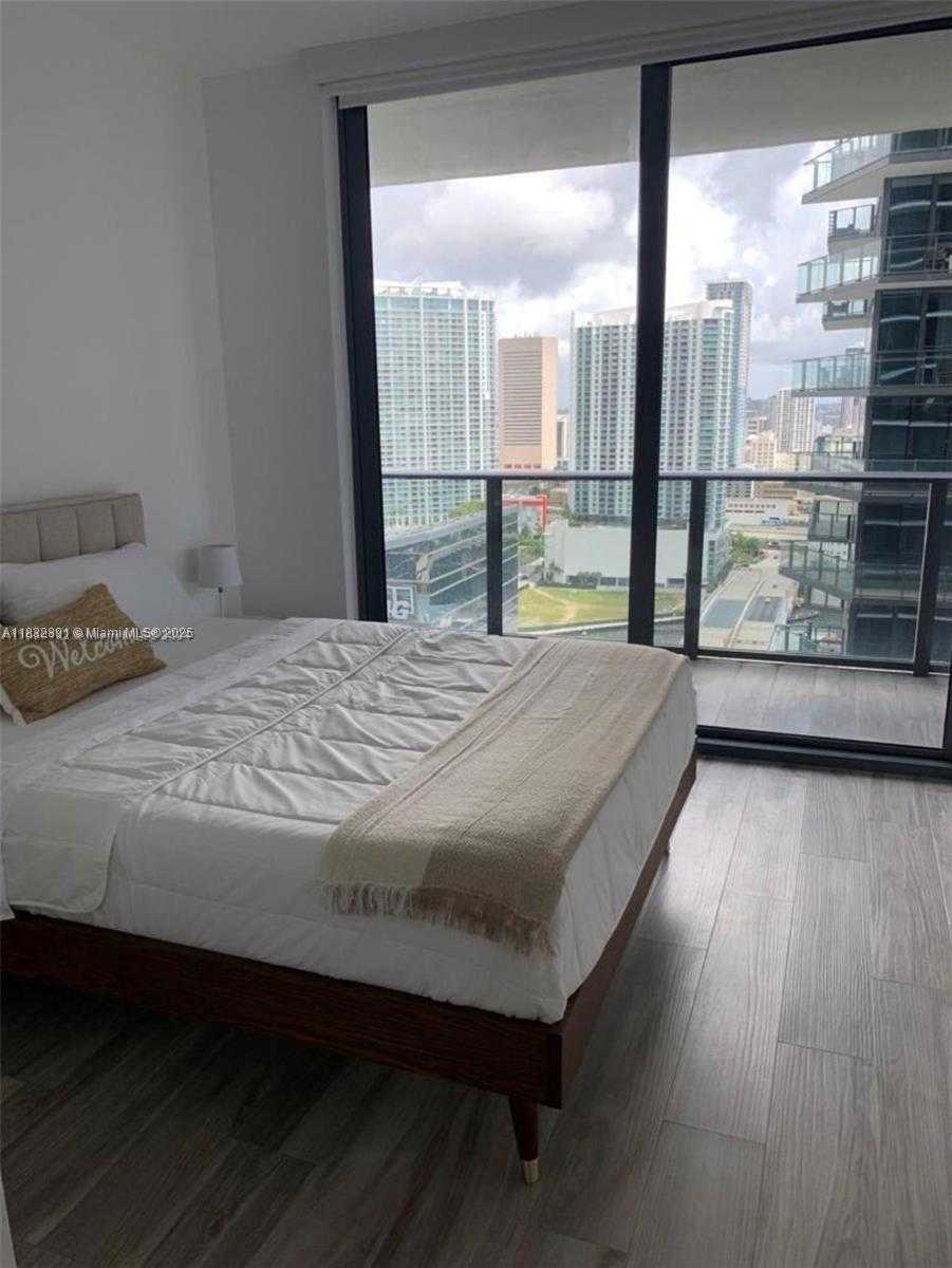Small Image of 801 S MIAMI AVE, Miami Number 10