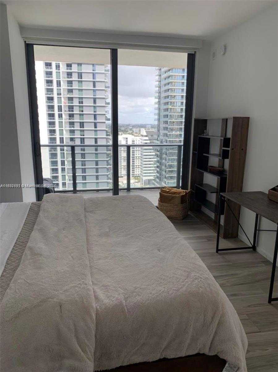 Small Image of 801 S MIAMI AVE, Miami Number 8