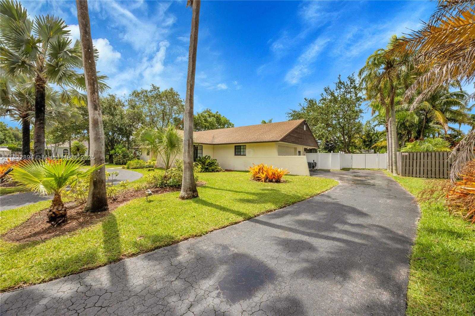 Small Image of 7804 SOUTH WEST 178TH TER, Palmetto Bay Number 5