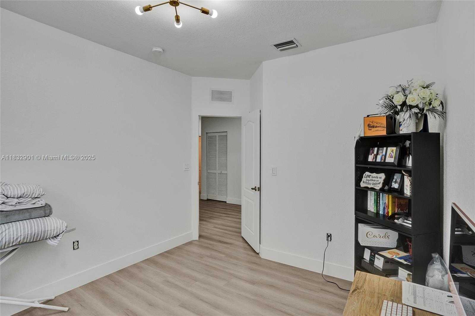 Small Image of 20629 NORTH WEST 12TH CT, Miami Gardens Number 25