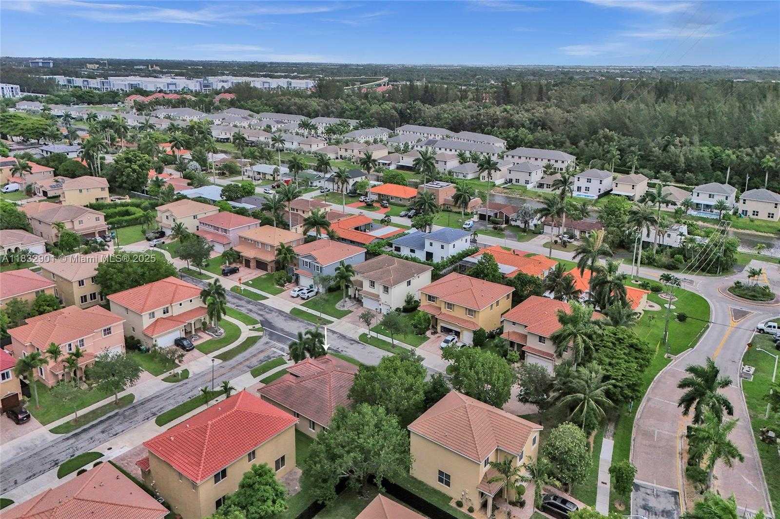 Small Image of 20629 NORTH WEST 12TH CT, Miami Gardens Number 27