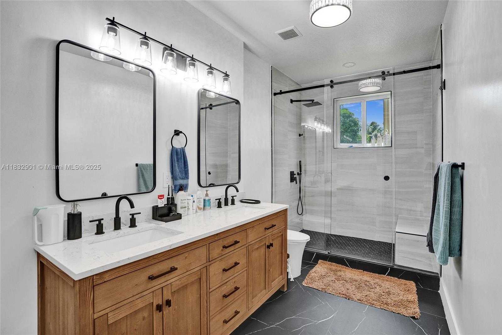 Small Image of 20629 NORTH WEST 12TH CT, Miami Gardens Number 28