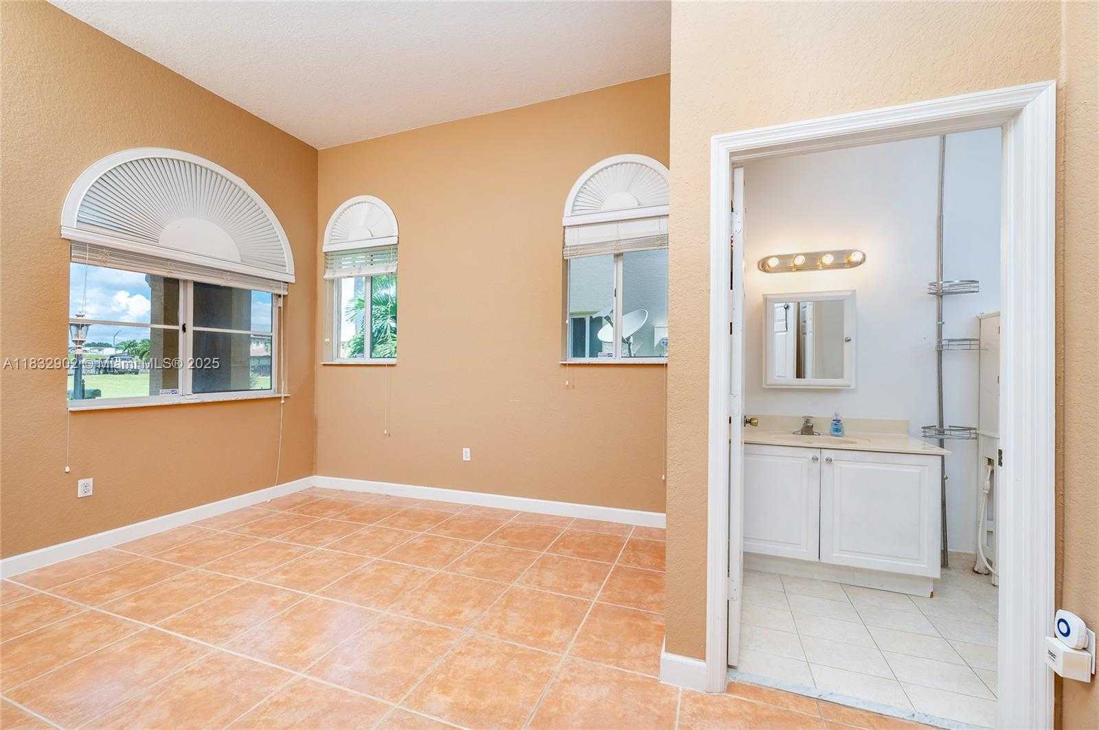 Small Image of 2605 NORTH EAST 41ST CIR, Homestead Number 18