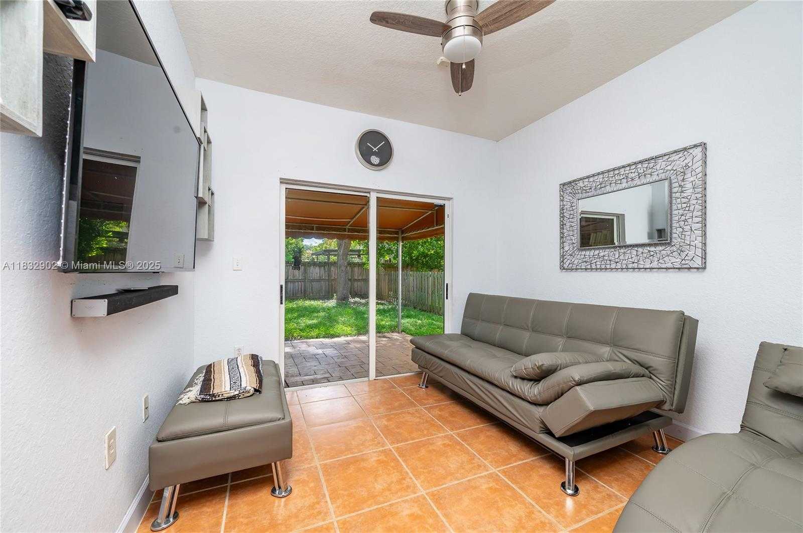 Small Image of 2605 NORTH EAST 41ST CIR, Homestead Number 23