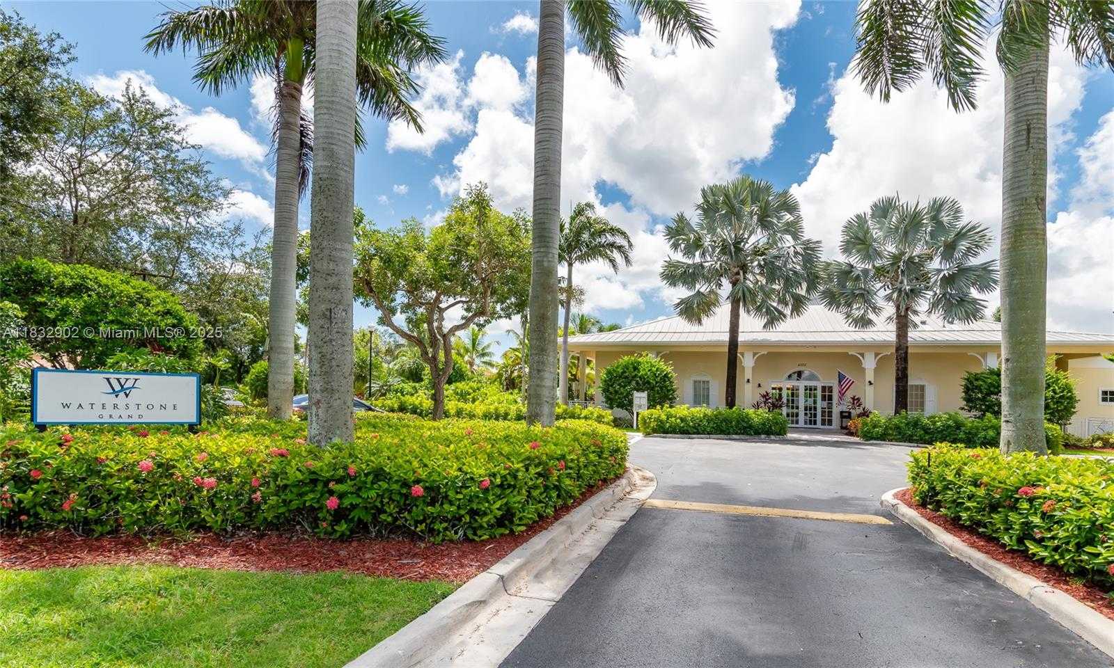Small Image of 2605 NORTH EAST 41ST CIR, Homestead Number 8