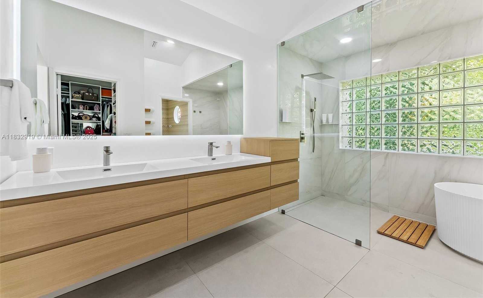 Small Image of 17723 TIFFANY TRACE DR, Boca Raton Number 33