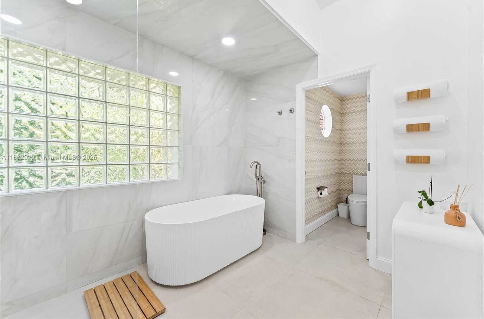 Small Image of 17723 TIFFANY TRACE DR, Boca Raton Number 35