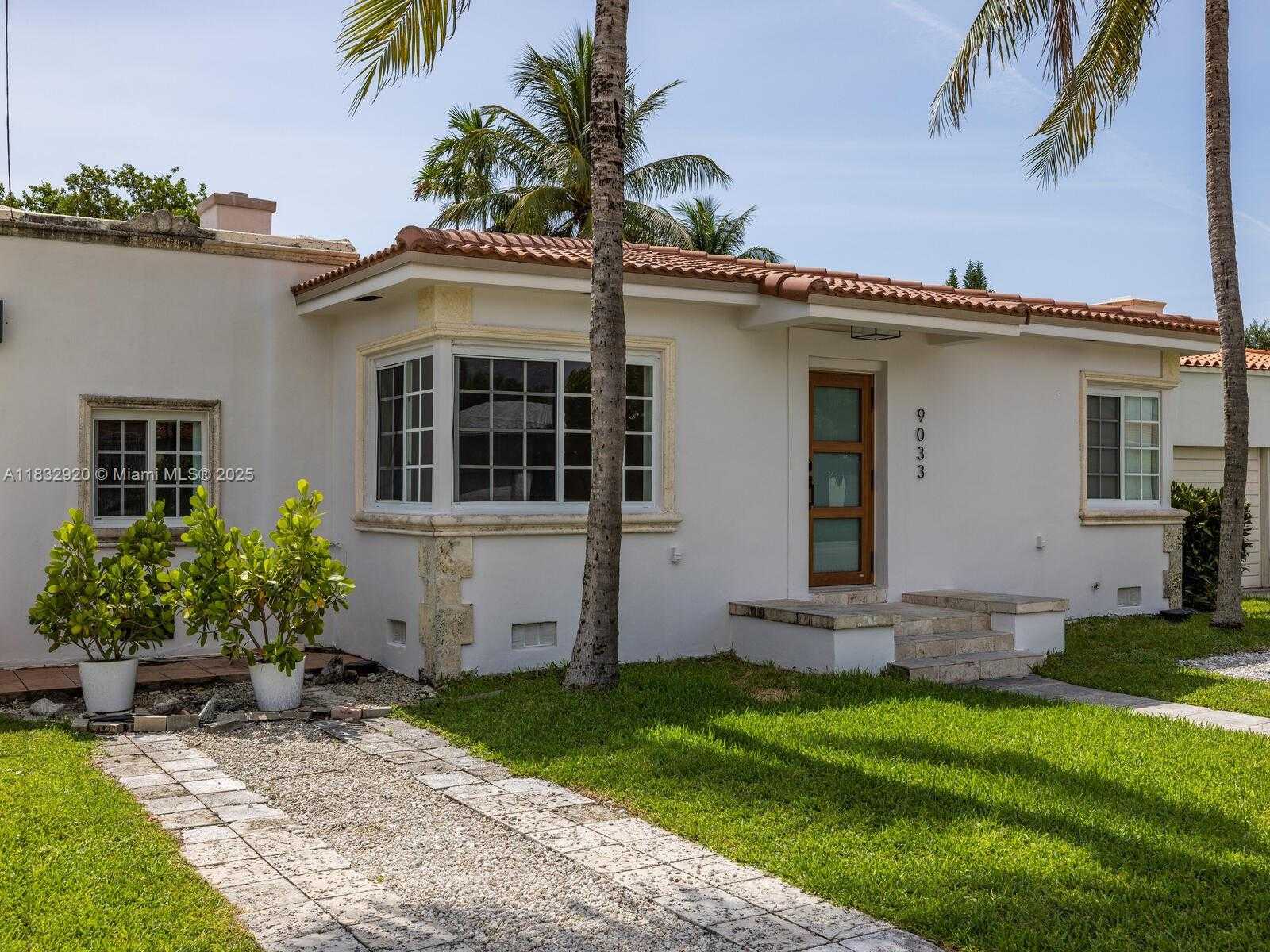 Small Image of 9033 CARLYLE AVE, Surfside Number 7