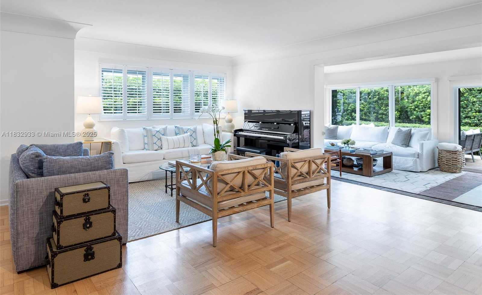 Small Image of 6915 BARQUERA ST, Coral Gables Number 2