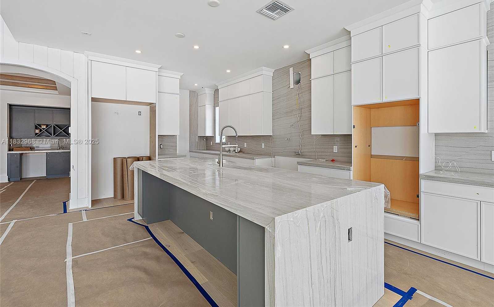 Small Image of 19505 SOUTH EAST TURNBRIDGE DR, Jupiter Number 14