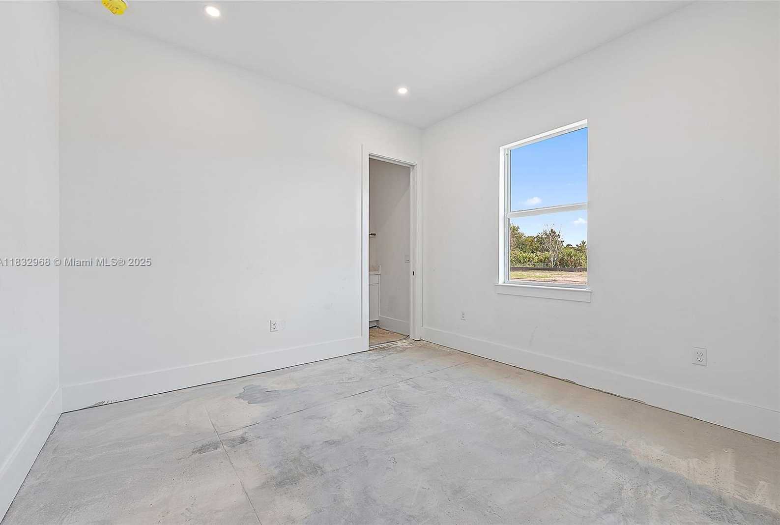 Small Image of 19505 SOUTH EAST TURNBRIDGE DR, Jupiter Number 21