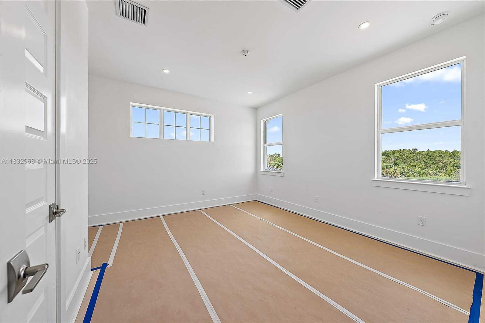 Small Image of 19505 SOUTH EAST TURNBRIDGE DR, Jupiter Number 31