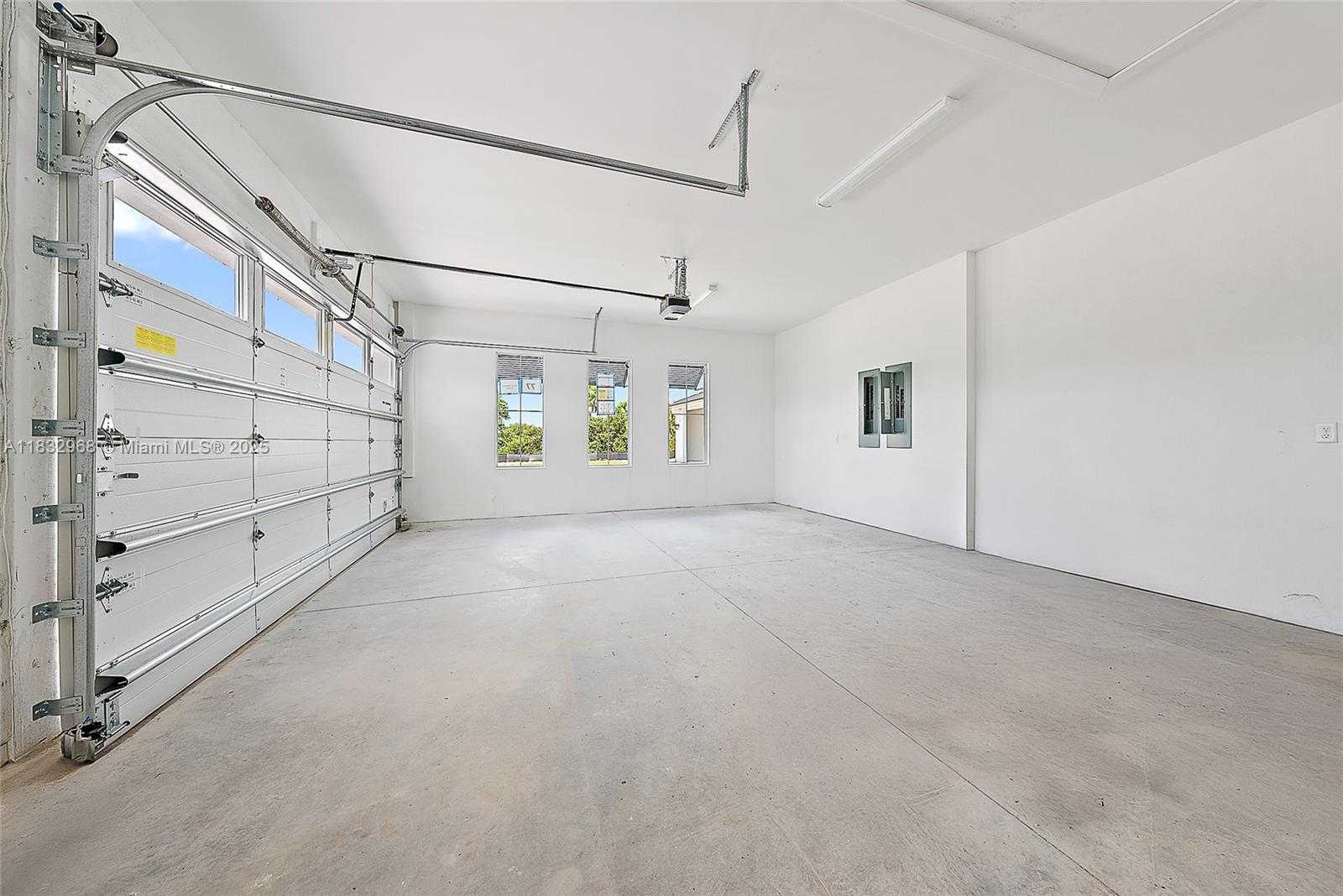 Small Image of 19505 SOUTH EAST TURNBRIDGE DR, Jupiter Number 33
