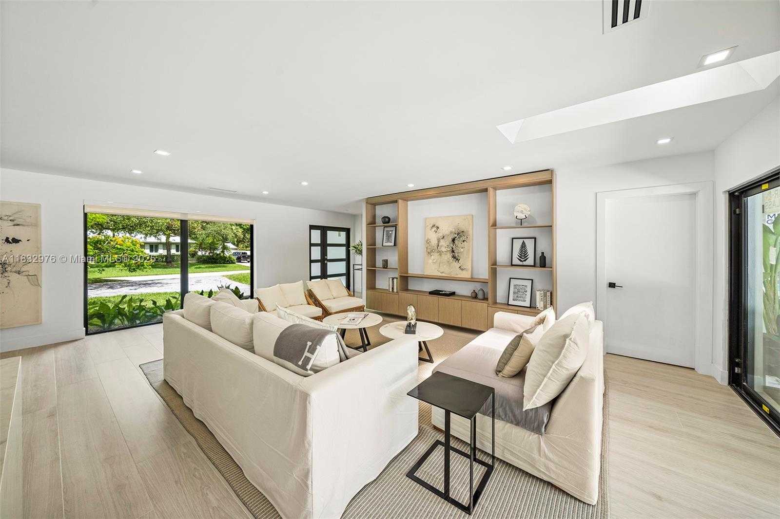 Small Image of 15121 SOUTH WEST 69TH CT, Palmetto Bay Number 13