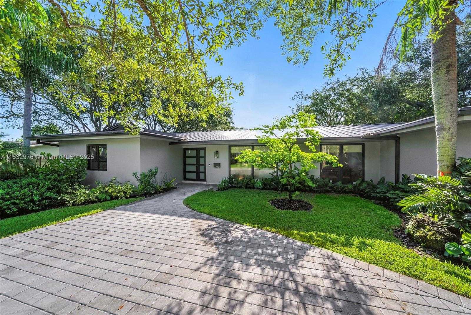 Small Image of 15121 SOUTH WEST 69TH CT, Palmetto Bay Number 4