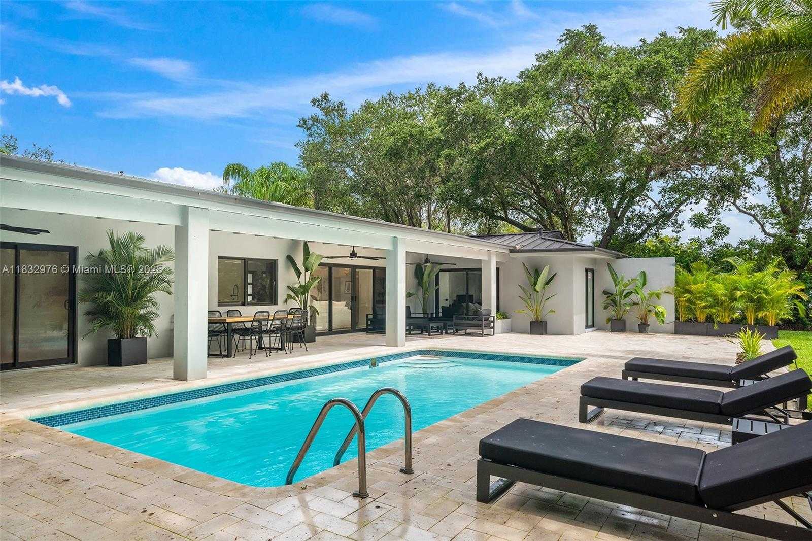 Small Image of 15121 SOUTH WEST 69TH CT, Palmetto Bay Number 55