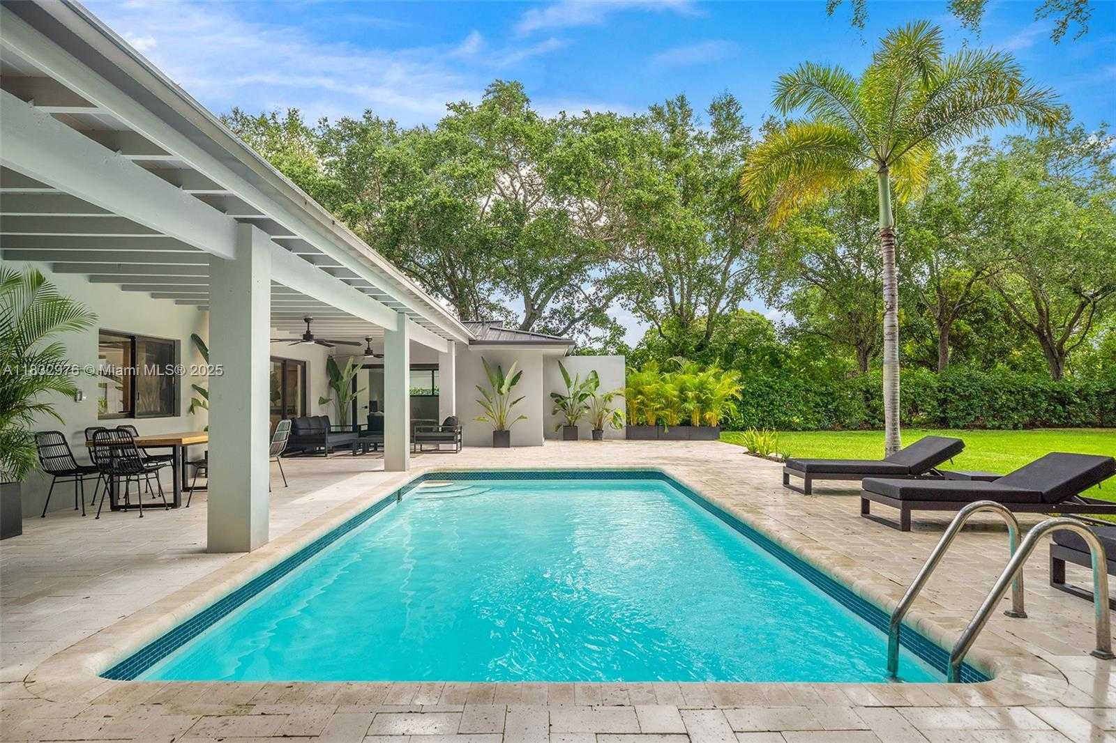 Small Image of 15121 SOUTH WEST 69TH CT, Palmetto Bay Number 56