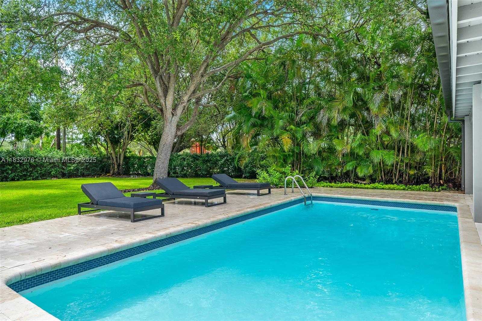 Small Image of 15121 SOUTH WEST 69TH CT, Palmetto Bay Number 57