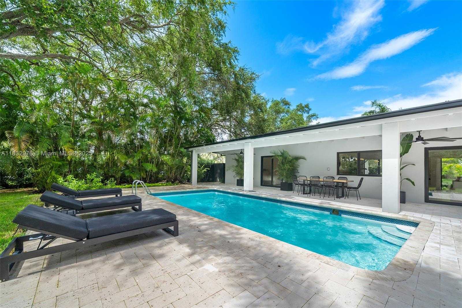 Small Image of 15121 SOUTH WEST 69TH CT, Palmetto Bay Number 58