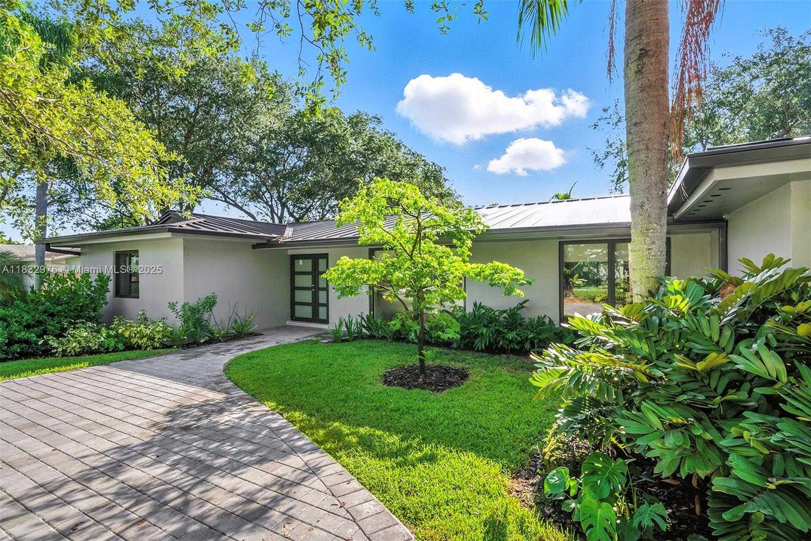 Small Image of 15121 SOUTH WEST 69TH CT, Palmetto Bay Number 73