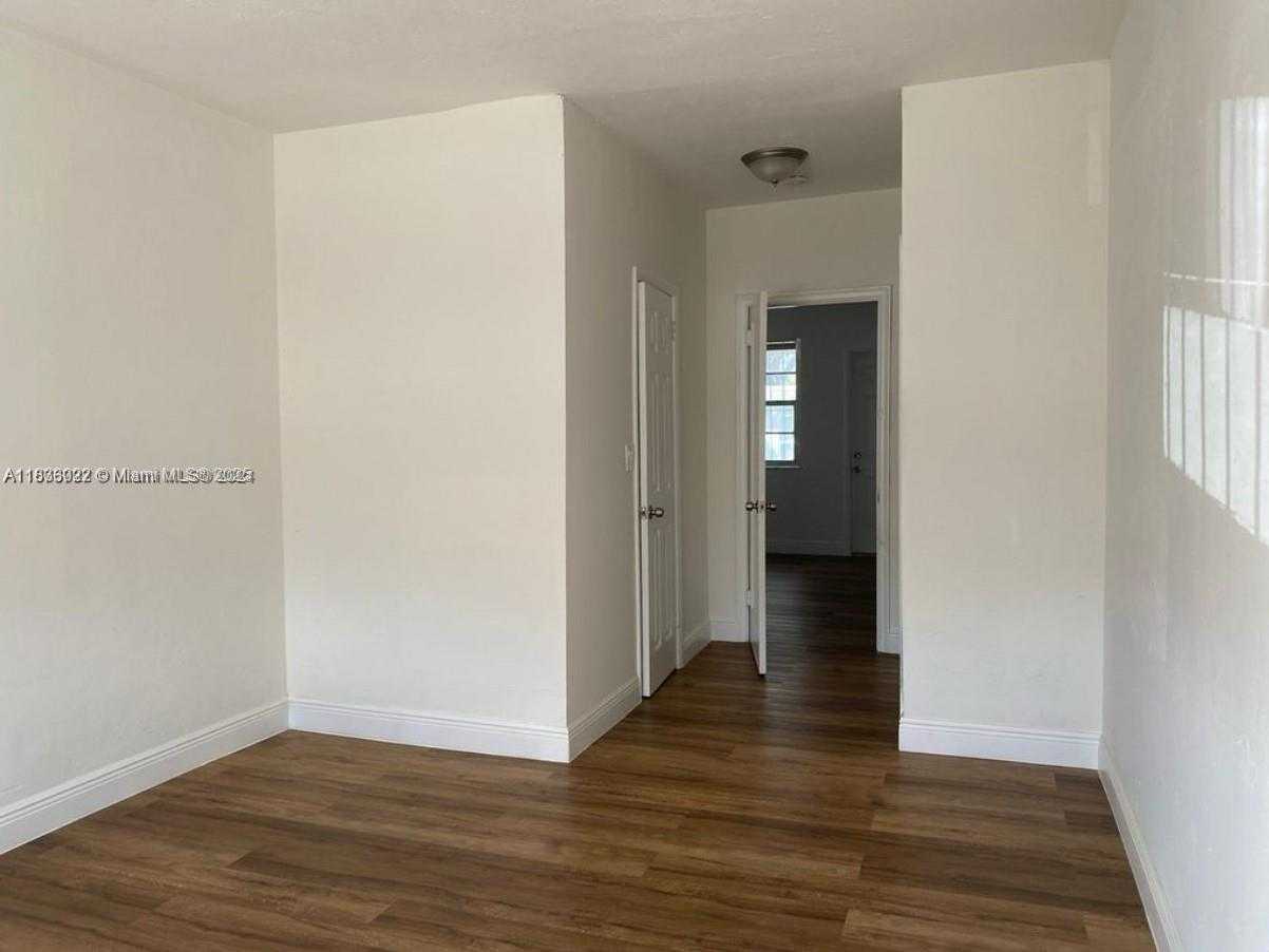 Small Image of 791 EAST 22ND ST, Hialeah Number 9