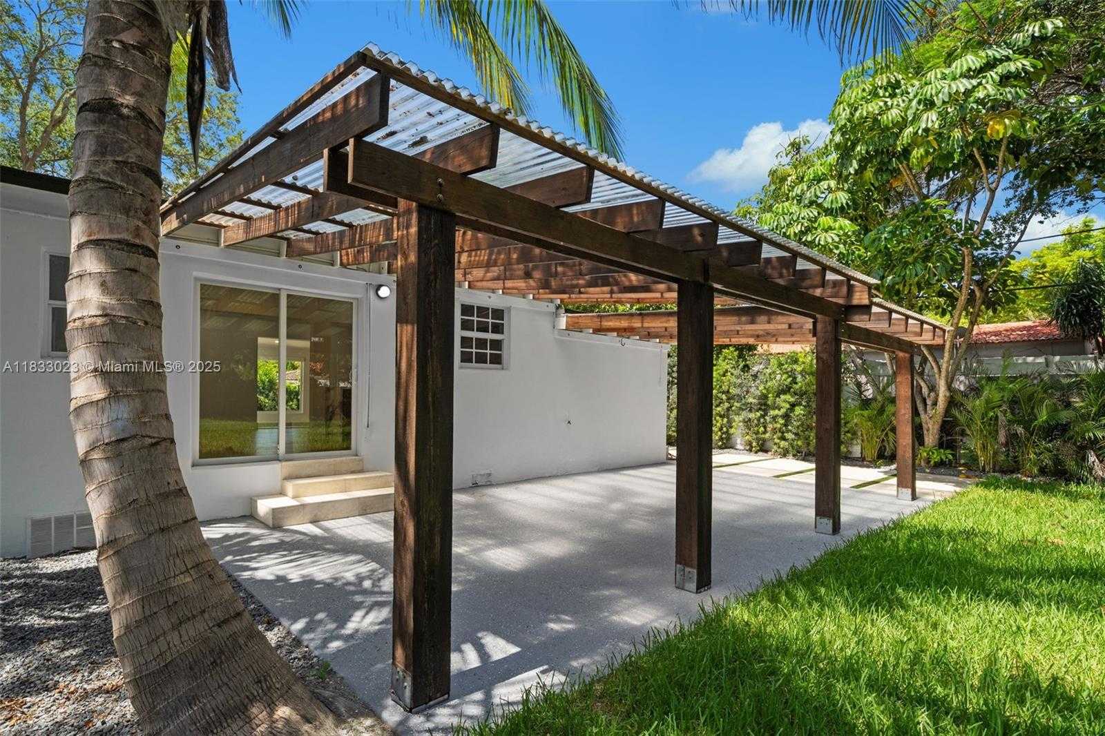 Small Image of 1003 NORTH EAST 115 ST, Biscayne Park Number 14