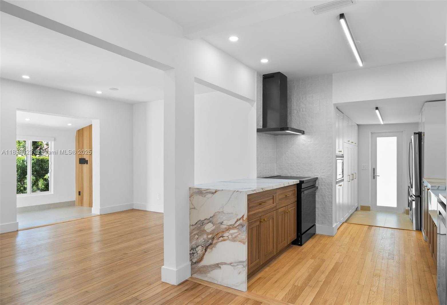 Small Image of 1003 NORTH EAST 115 ST, Biscayne Park Number 23