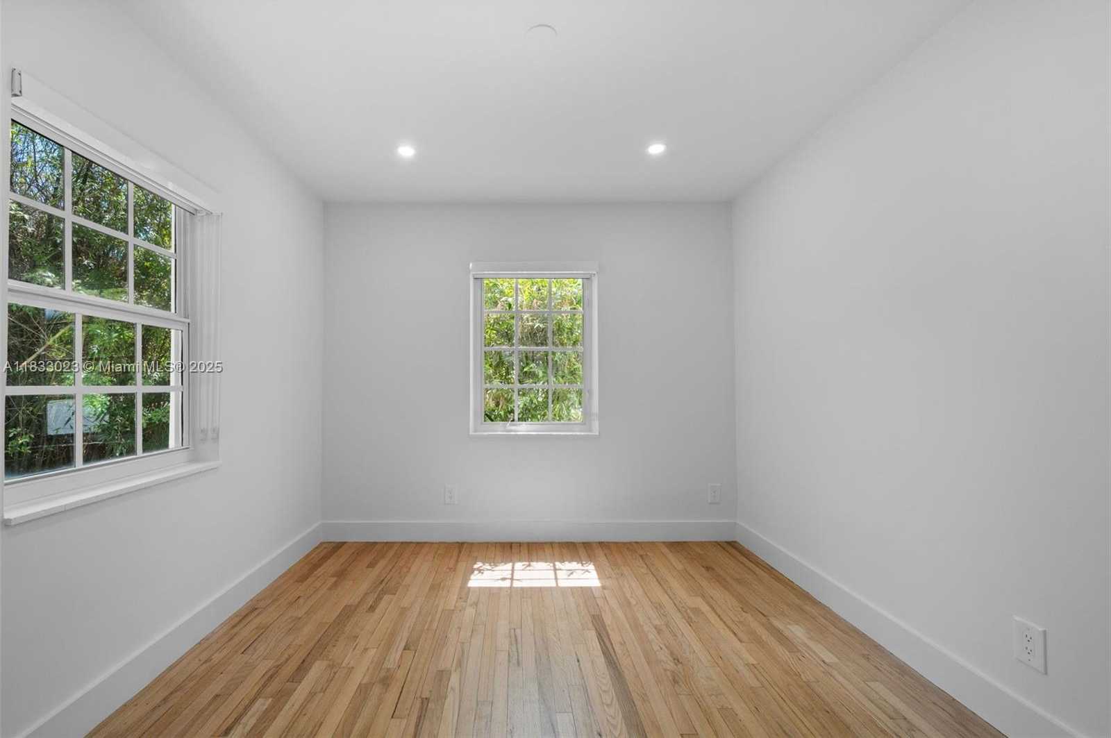 Small Image of 1003 NORTH EAST 115 ST, Biscayne Park Number 29