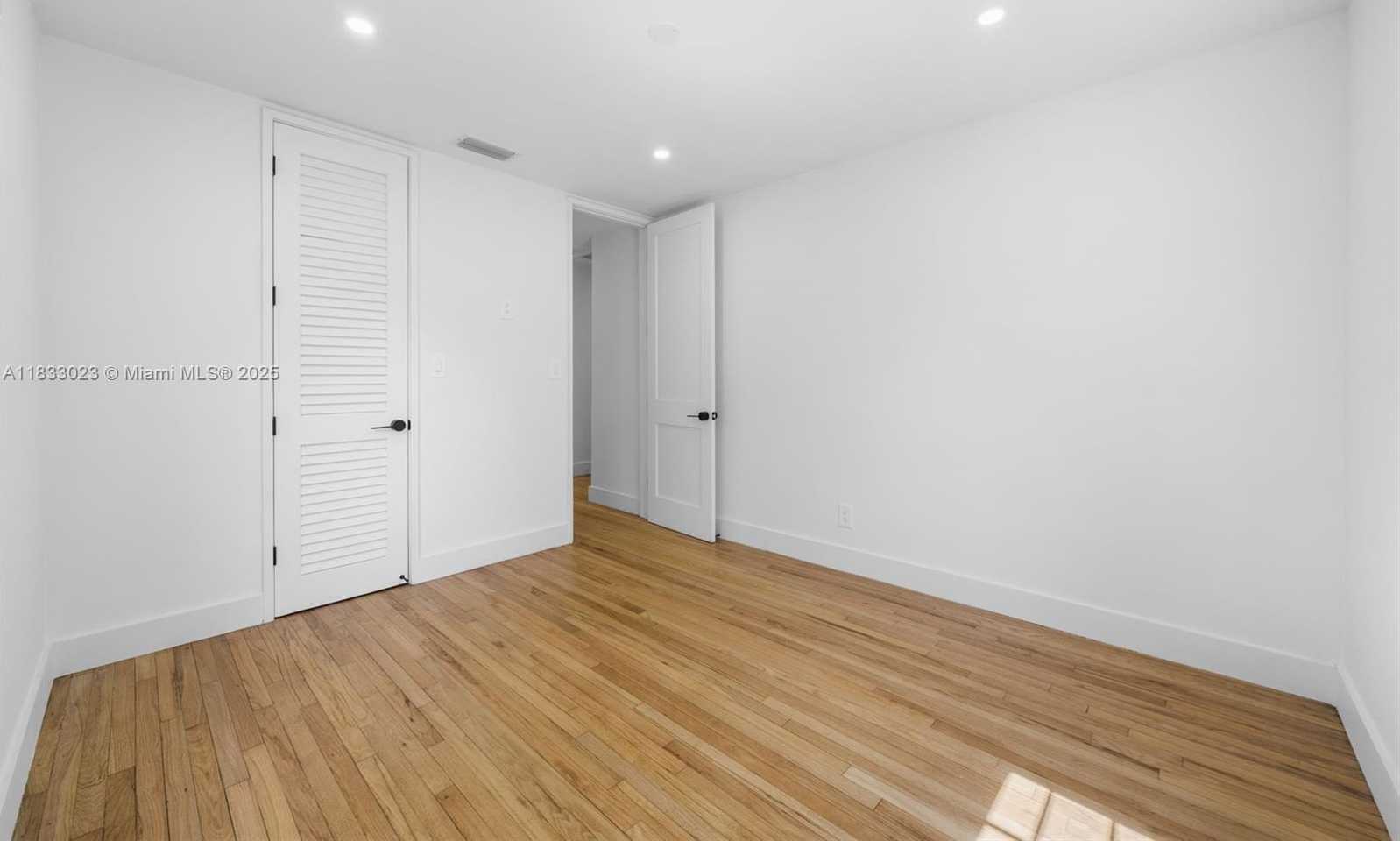 Small Image of 1003 NORTH EAST 115 ST, Biscayne Park Number 31