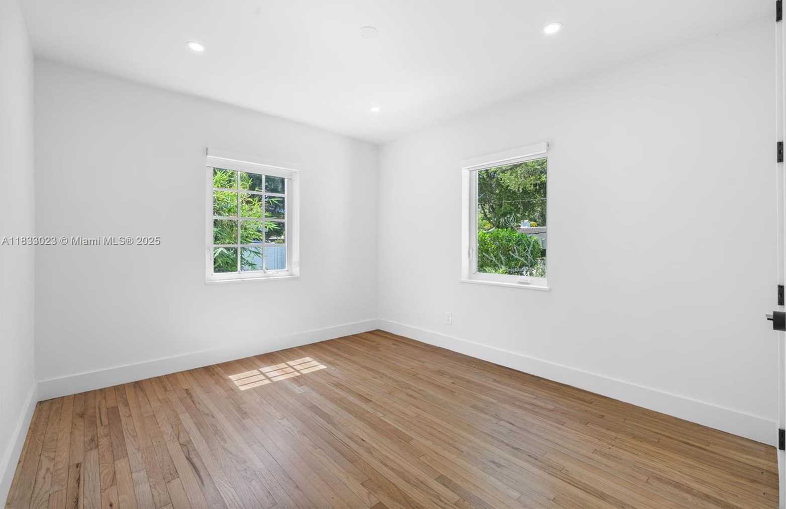 Small Image of 1003 NORTH EAST 115 ST, Biscayne Park Number 32