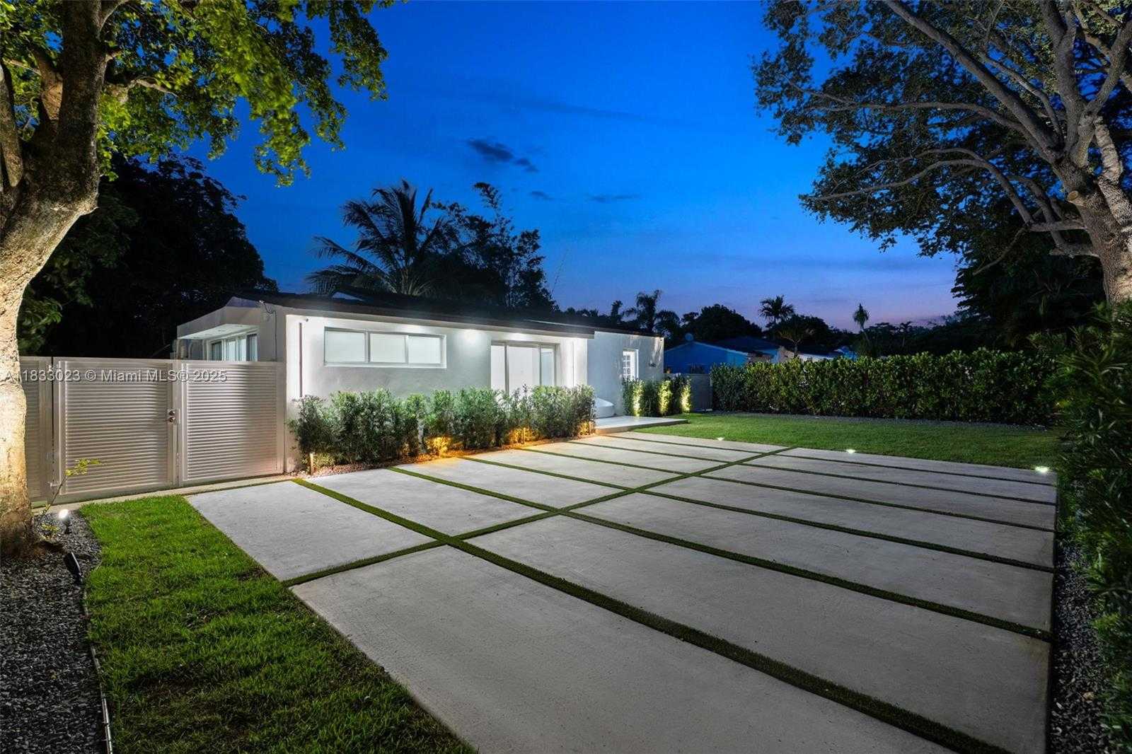 Small Image of 1003 NORTH EAST 115 ST, Biscayne Park Number 8