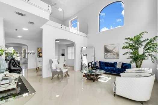 Small Image of 7936 SOUTH WEST 164TH PL, Miami Number 4