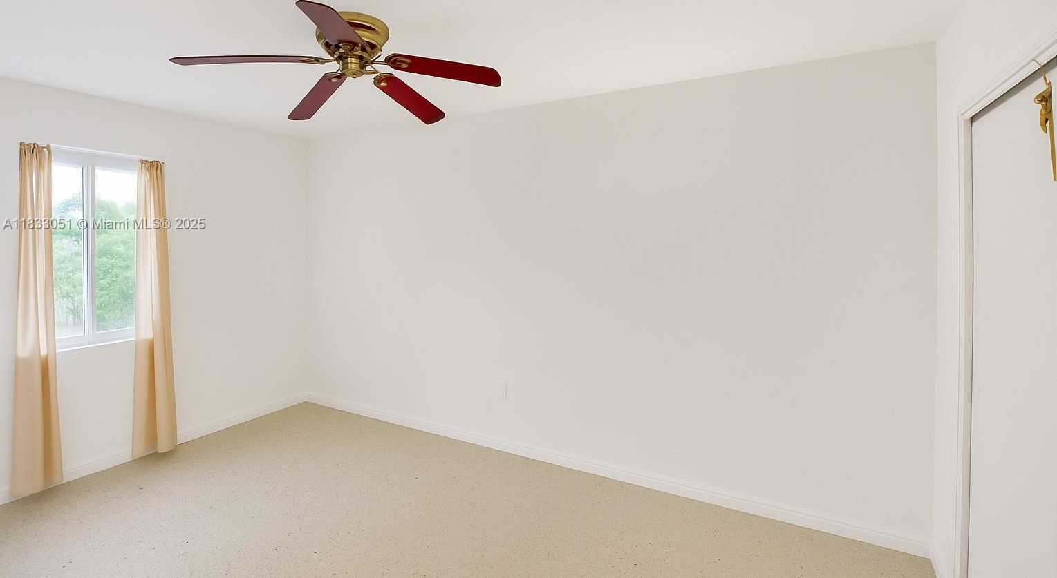Small Image of 2447 HARDING ST, Hollywood Number 28