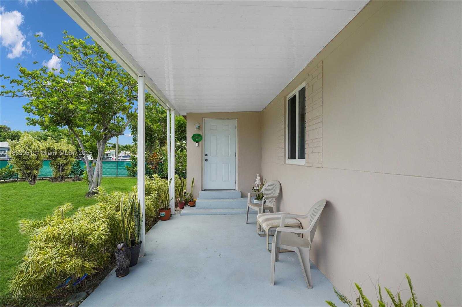 Small Image of 2447 HARDING ST, Hollywood Number 9