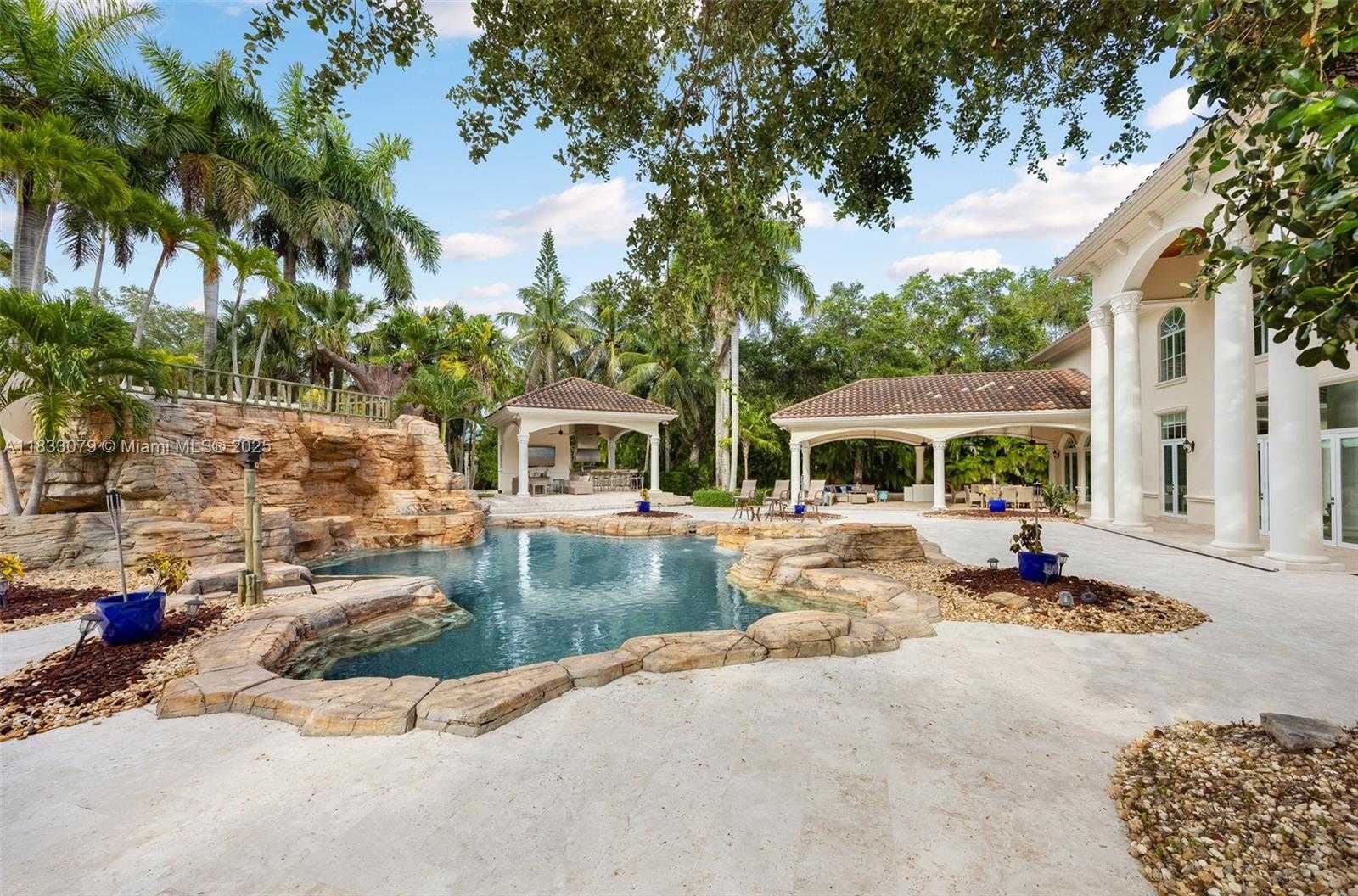 Small Image of 7245 SOUTH WEST 104TH ST, Pinecrest Number 57