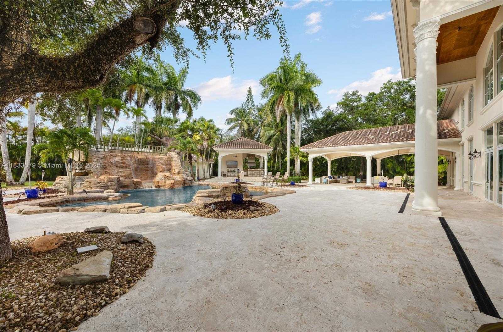 Small Image of 7245 SOUTH WEST 104TH ST, Pinecrest Number 59