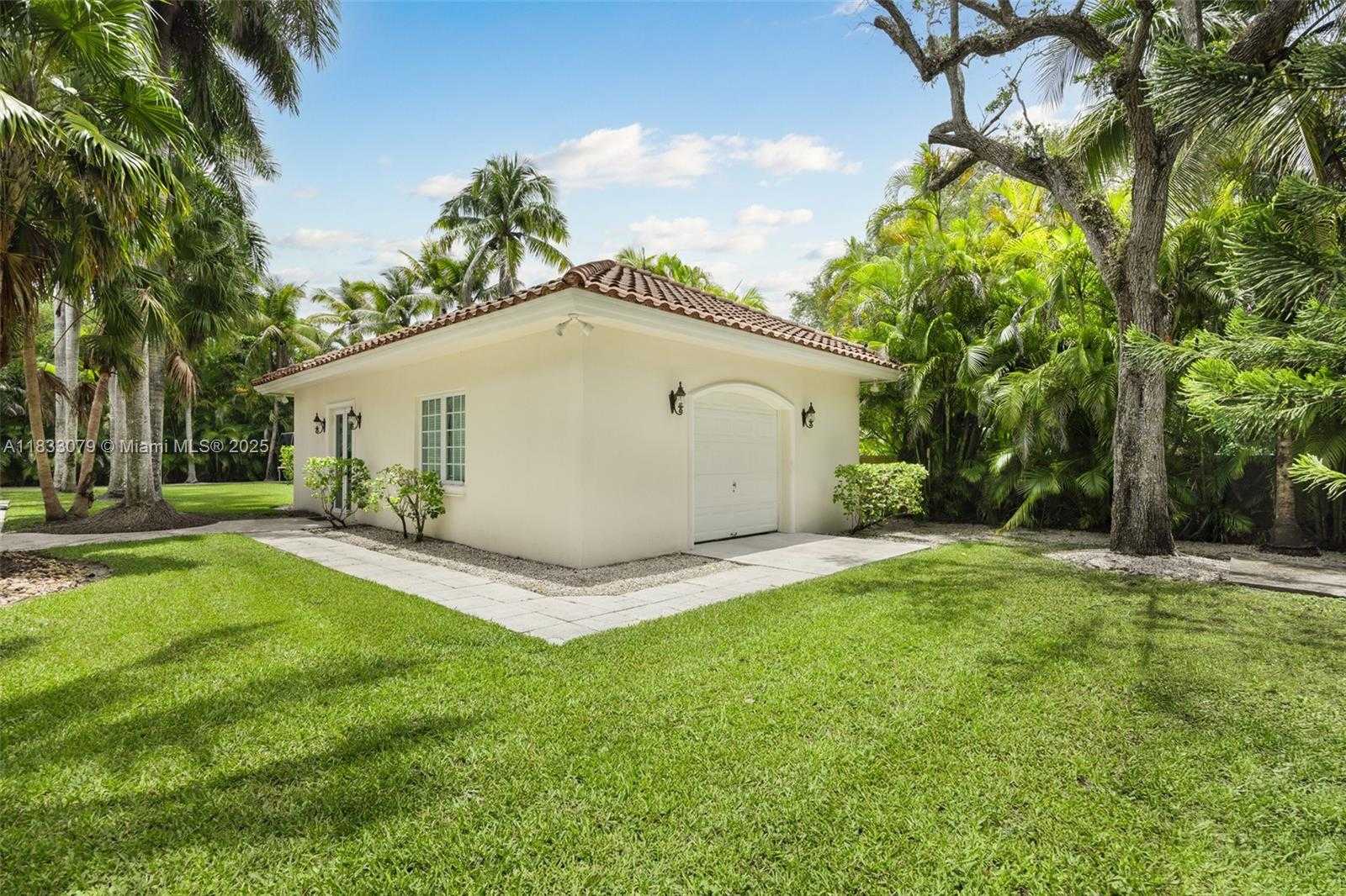 Small Image of 7245 SOUTH WEST 104TH ST, Pinecrest Number 63