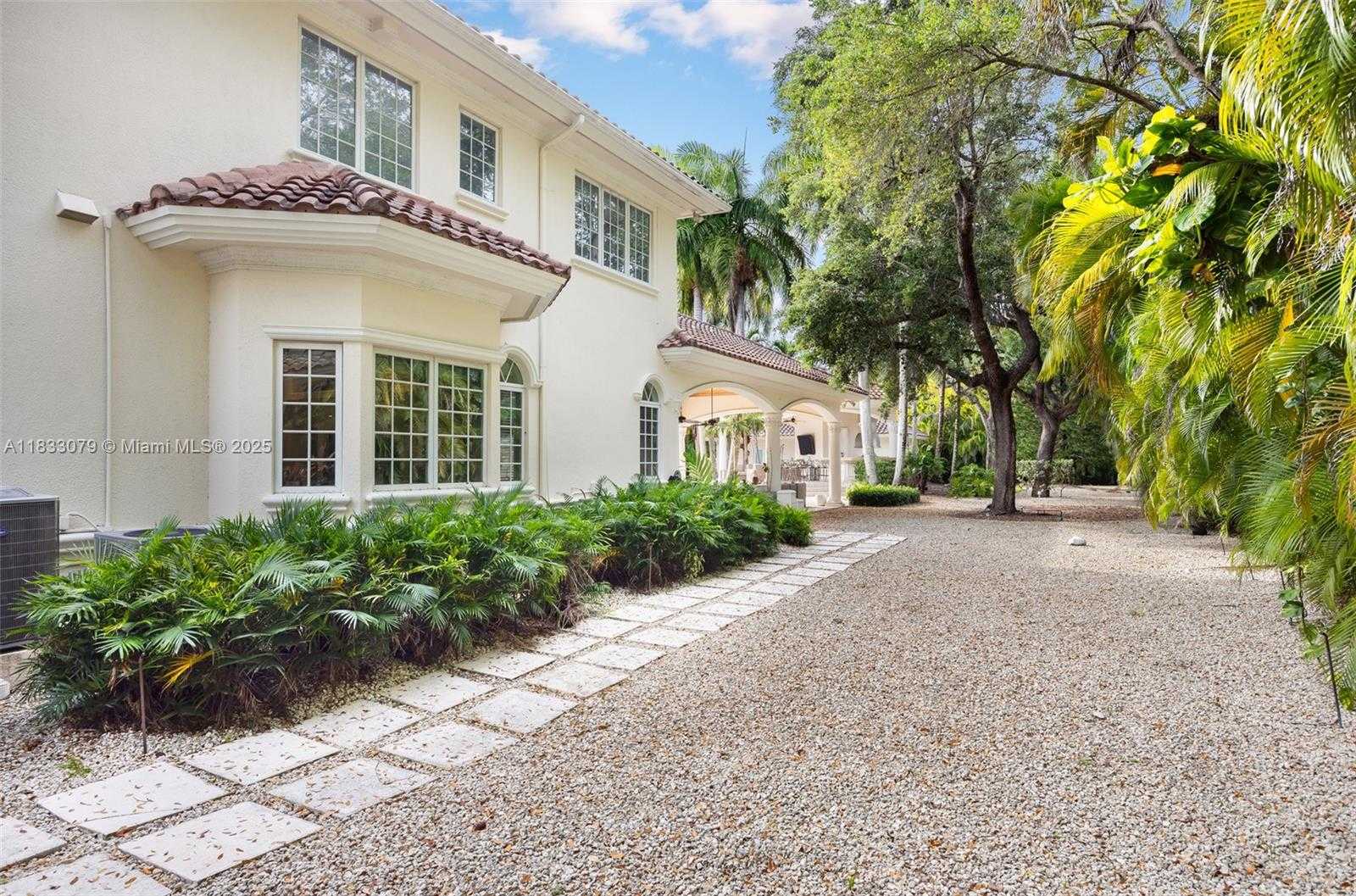 Small Image of 7245 SOUTH WEST 104TH ST, Pinecrest Number 8